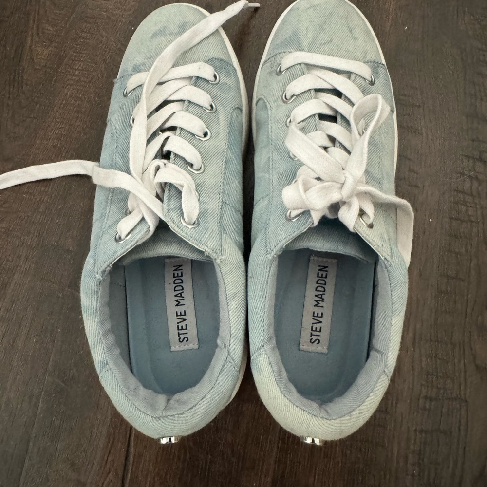 Steve Madden Denim sneakers